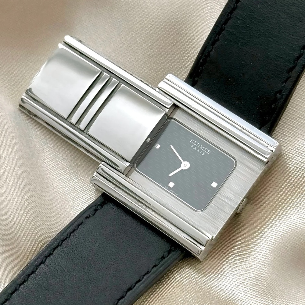 AUTHENTIC VINTAGE HERMÈS HIDDEN DIAL BLACK LEATHER WATCH - Picture 7 of 11